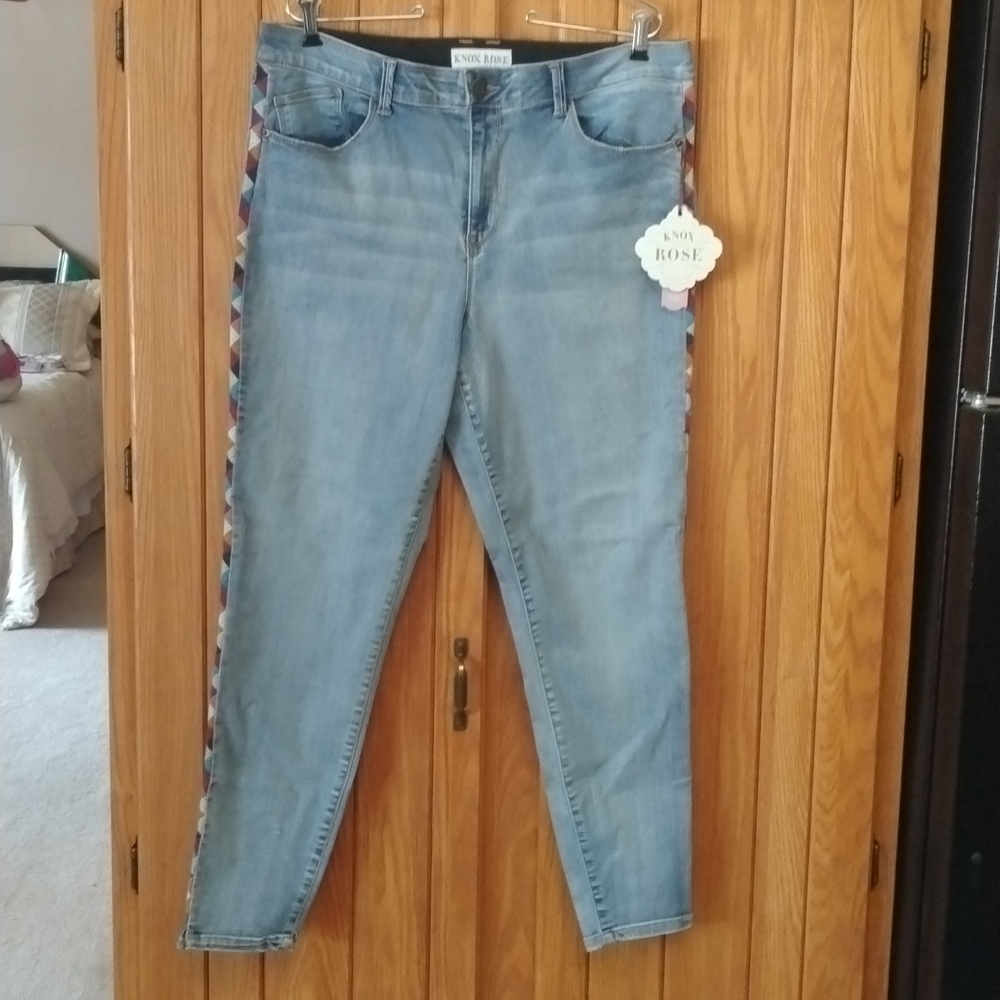 Knox Rose Embroidered Jeans Size 16